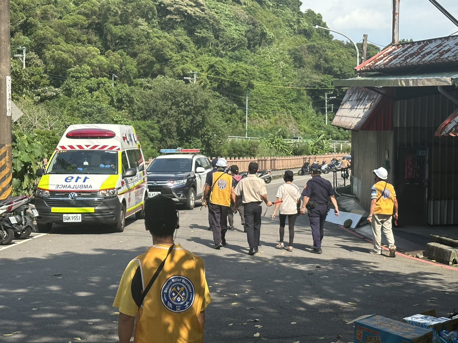 疏散班模擬執行預防性疏散撤離