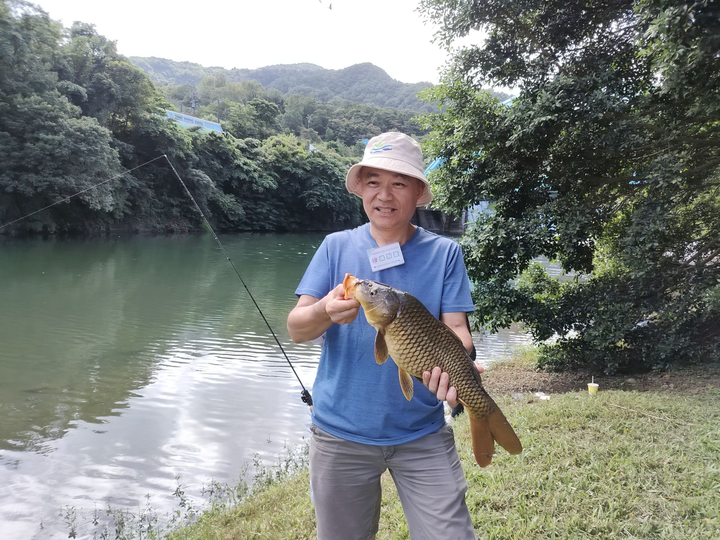 「守護溪流生態系,找回原生魚的家」活動當日魚王為雜交鯉魚,身長達43公分