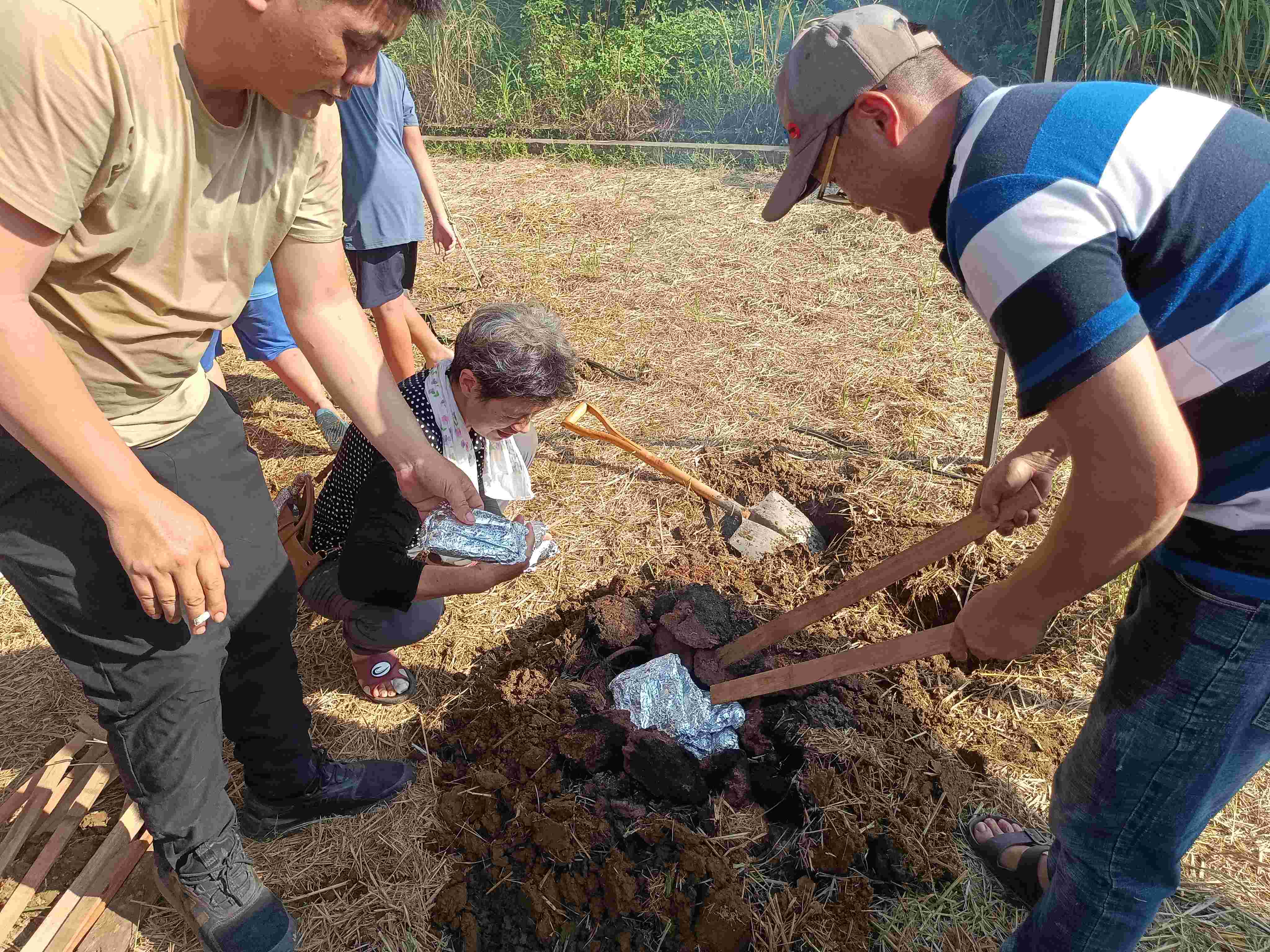 甘藷焢窯體驗吸引民眾走入產地