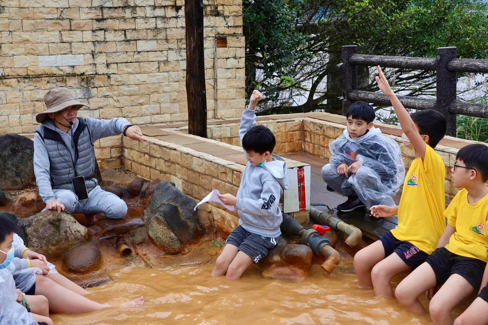 磺港社區金銀雙湯 
