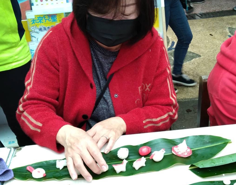 淡水忠寮社區雞母狗